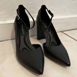 Antonio Melani Black Pumps